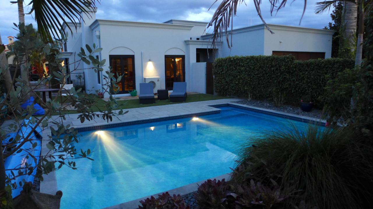 Tuscan Retreat Bed & Breakfast - Adults Only Papamoa Exterior photo